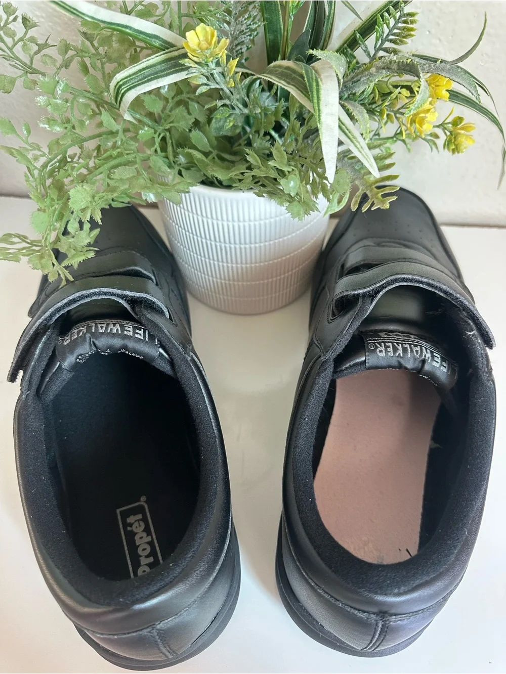 Propet classic black